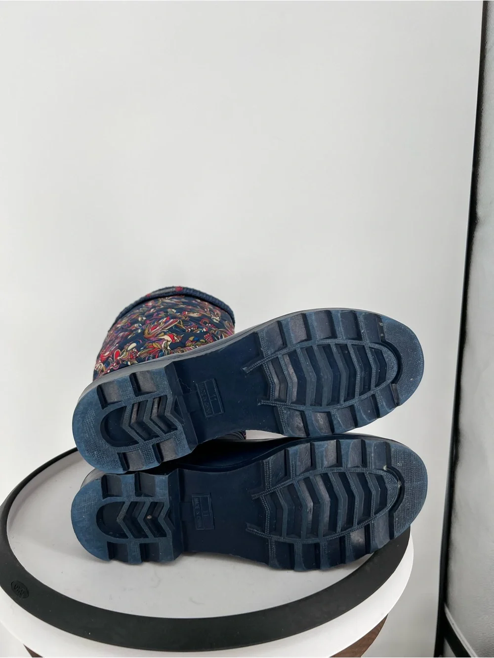 Sakroots Reprise Women's Navy Multicolor Floral‎ Rain Boots